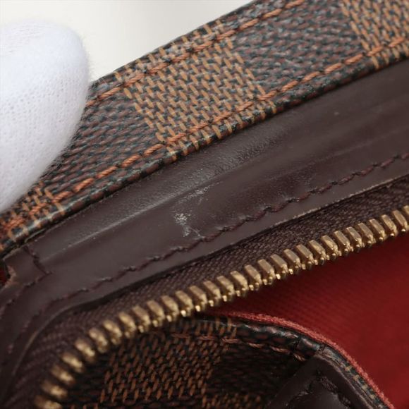 Vuitton Damier Chelsea Cadena Tote Bag - Picture 10 of 13